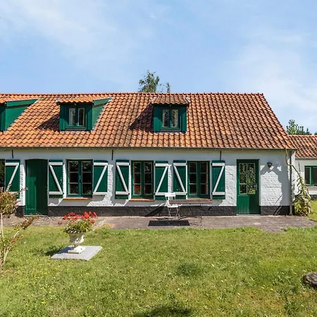 Holiday home Annie *